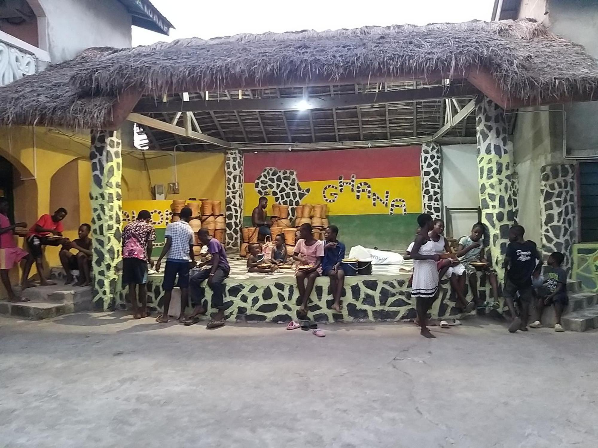 Akomapa Village Elmina Exterior photo