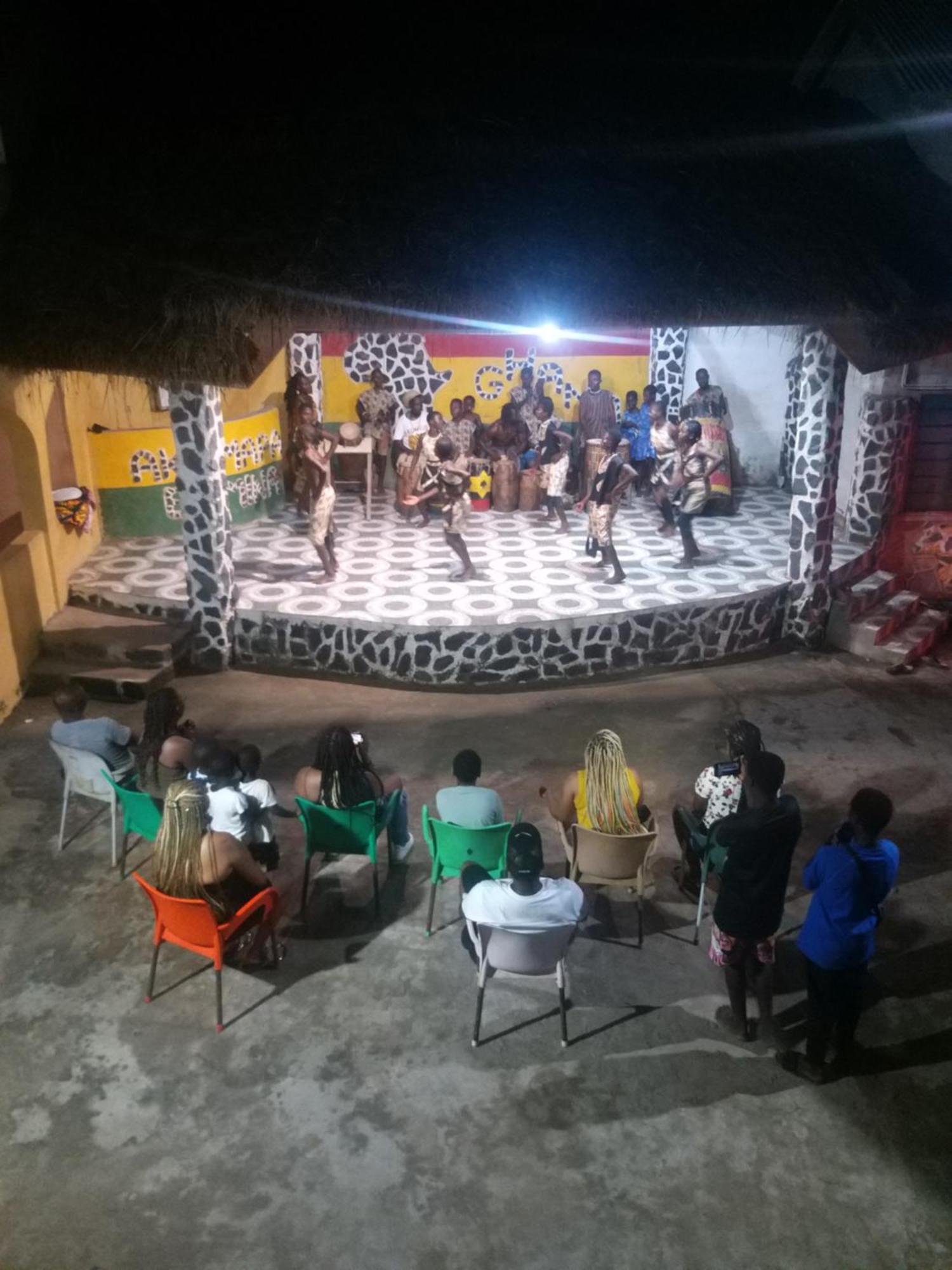 Akomapa Village Elmina Exterior photo